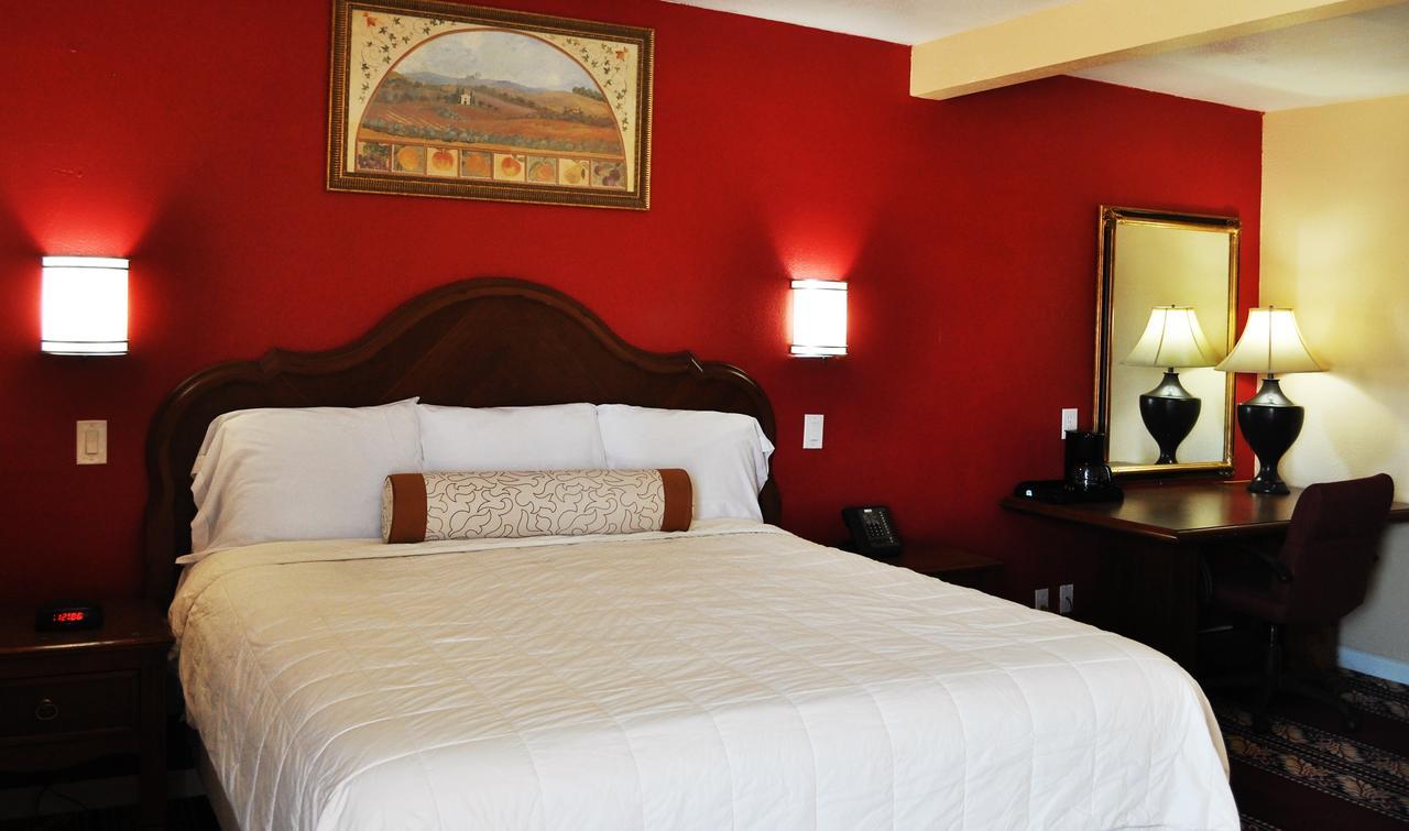 A Nights Inn ริดจ์เครสต์ ภายนอก รูปภาพ